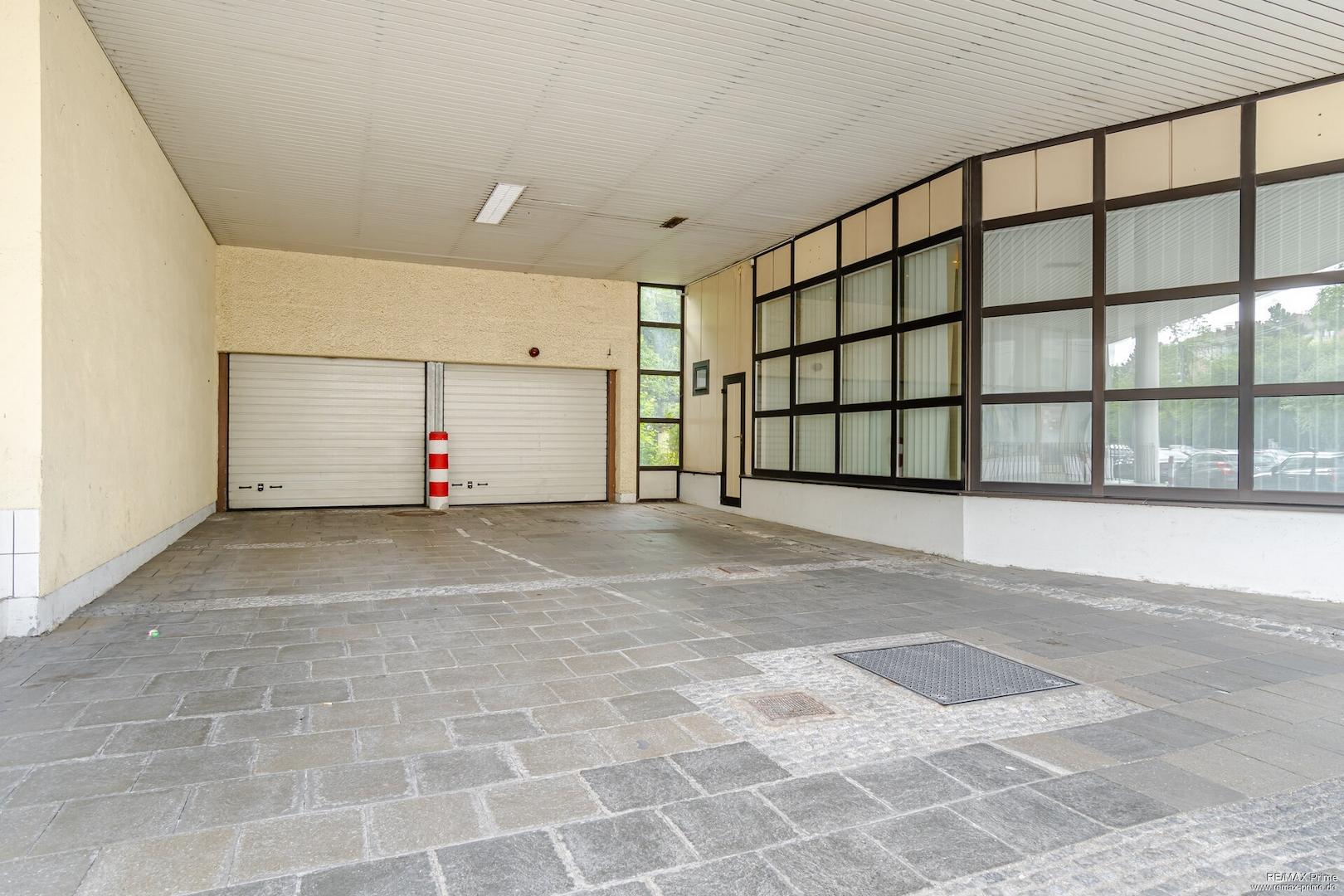 Einfahrt zur Tiefgarage