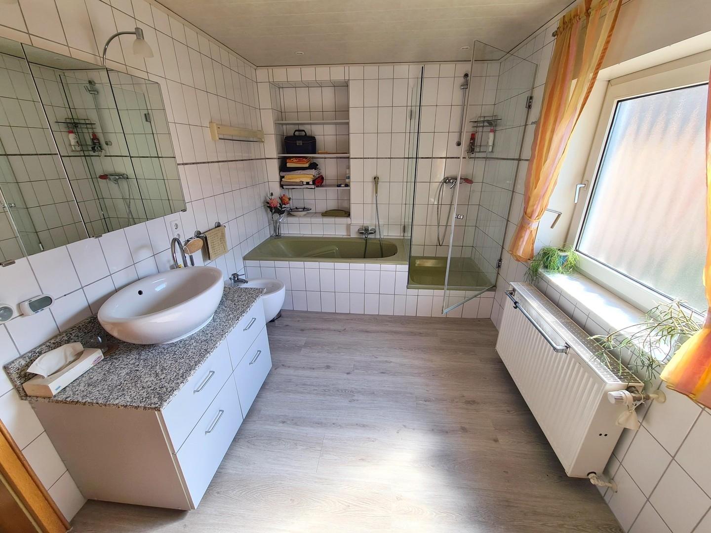 Badezimmer 1. OG