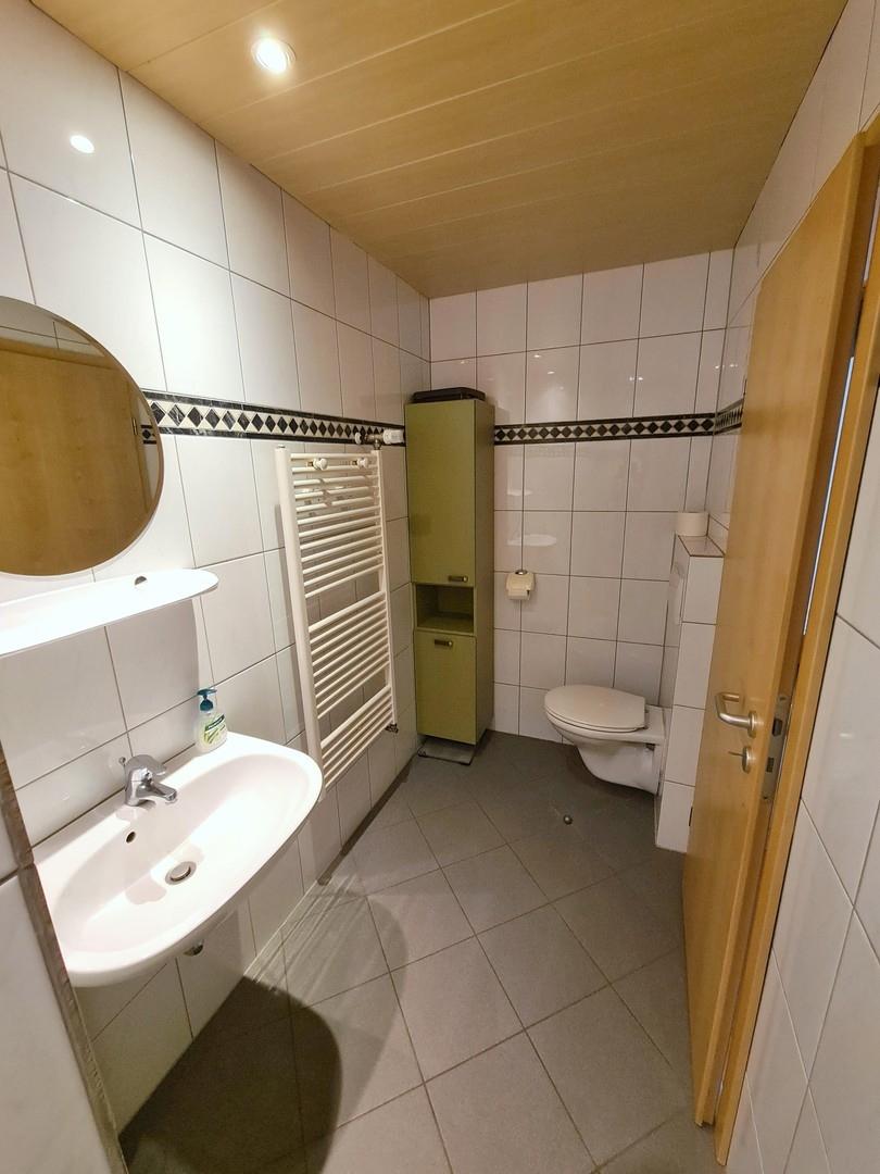 Mitarbeiterraum Badezimmer
