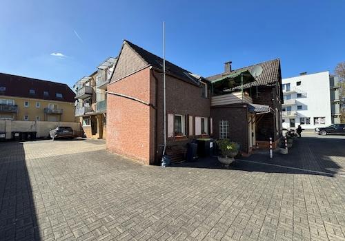 Hausrückseite