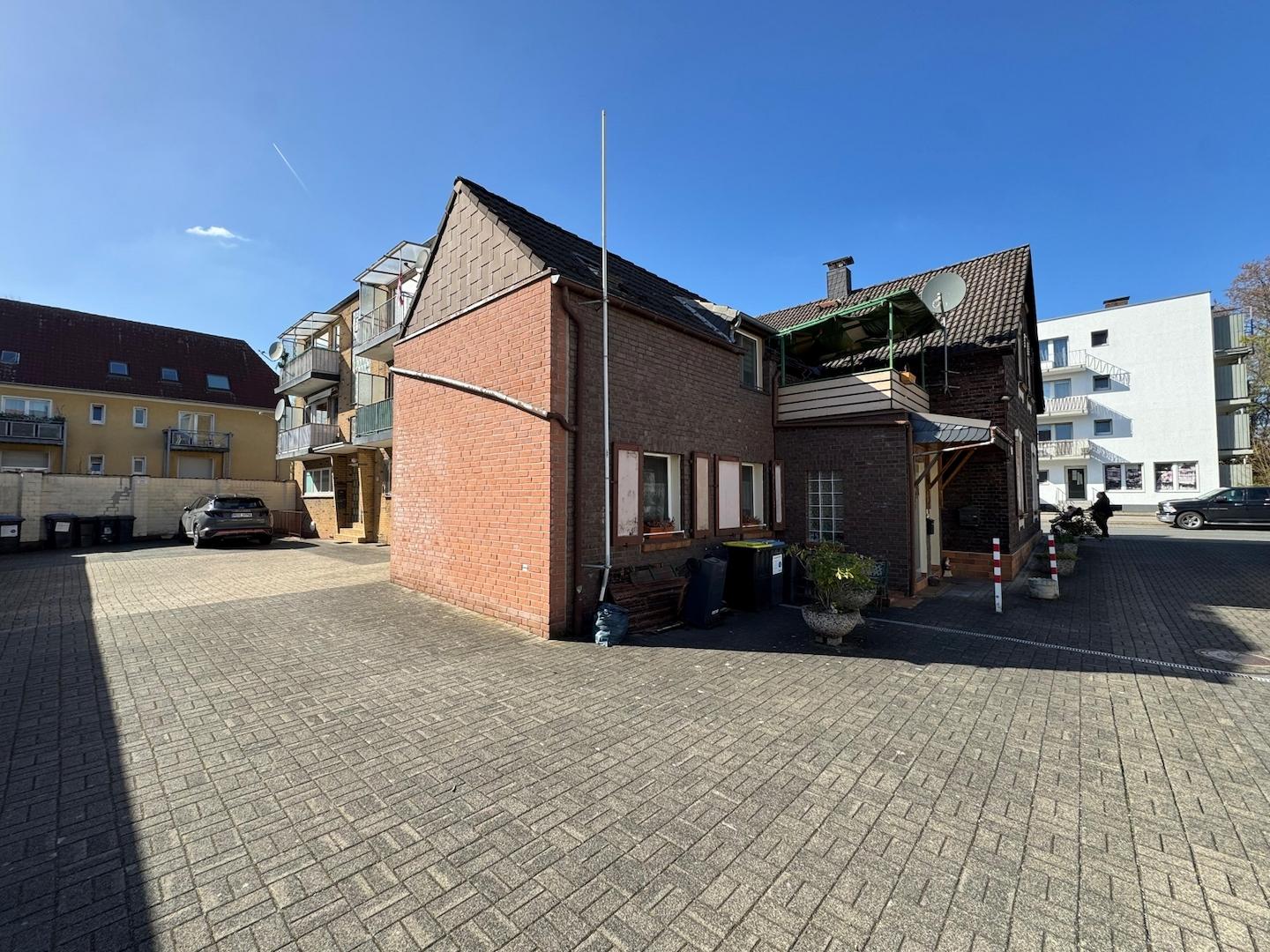 Hausrückseite