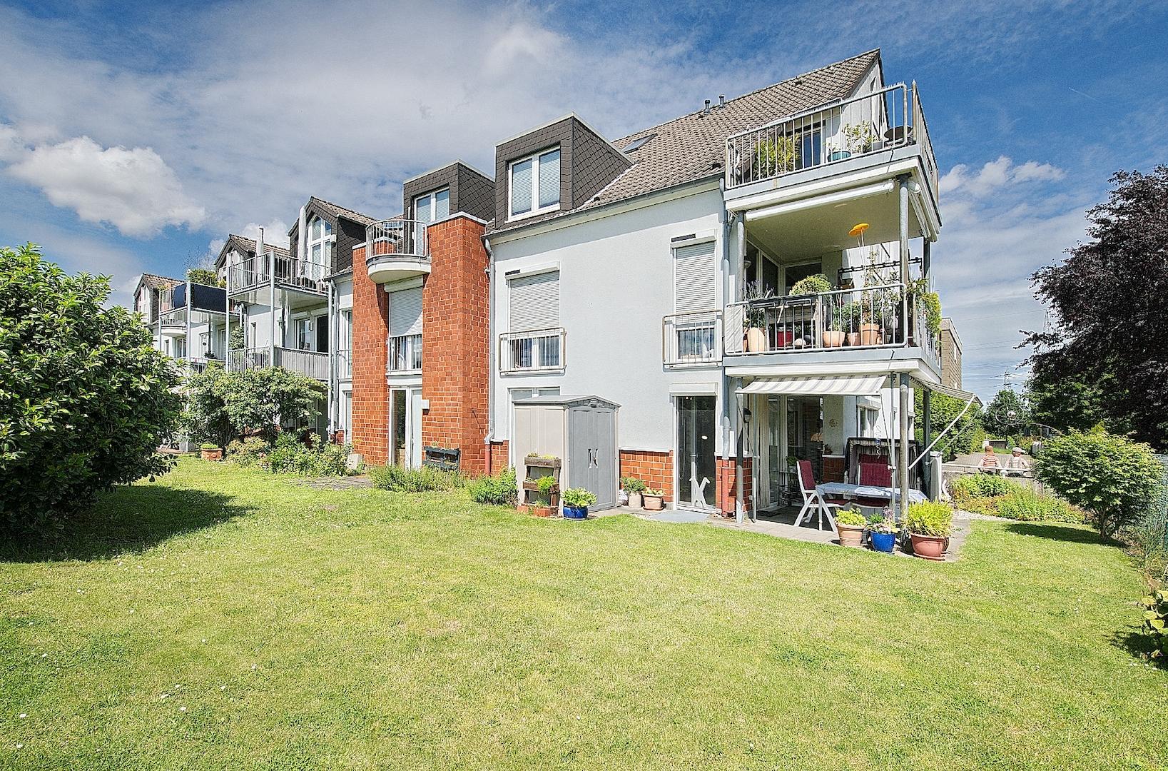 Haus vom Garten aus
