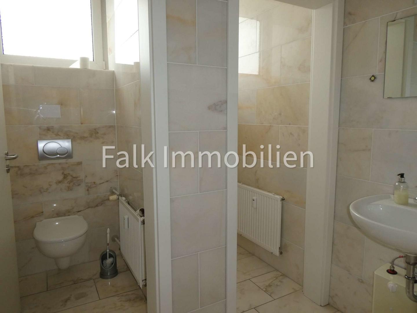 Gemeinschaftlich genutzte Herrentoilette
