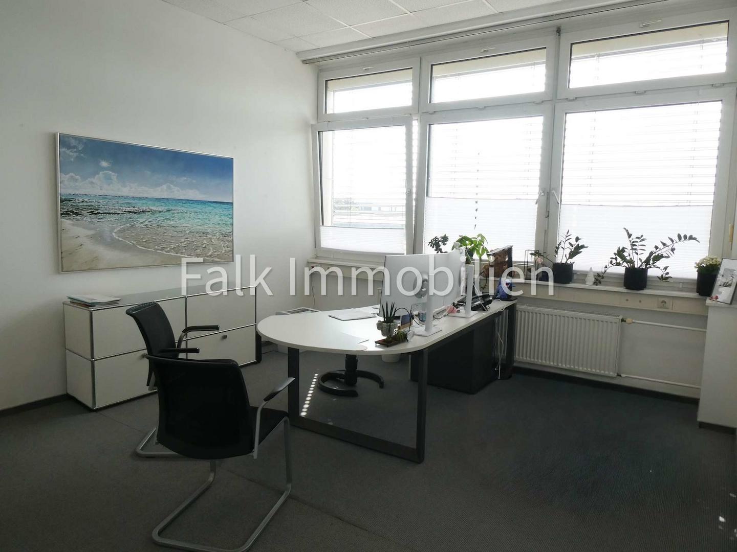Büro 4