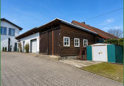 Garage - Schuppen - Vorplatz