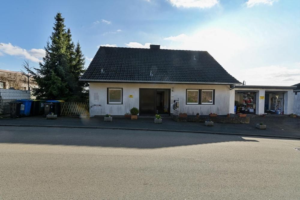 Straßenansicht