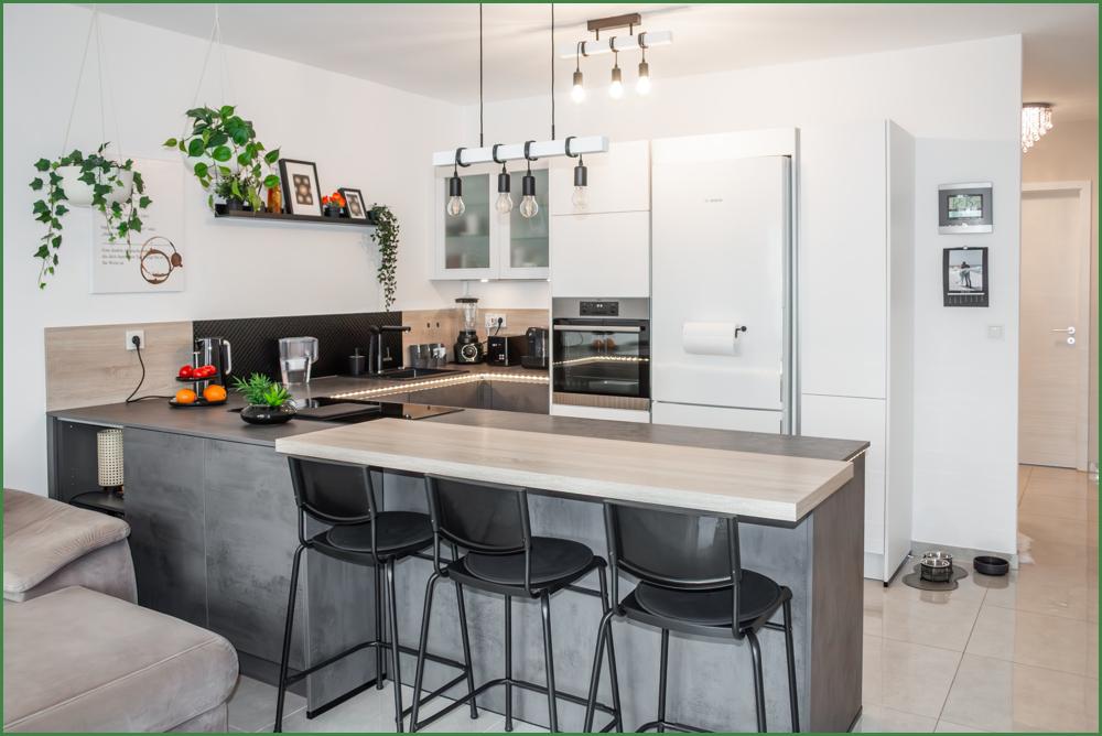Blick vom Wohnzimmer zur Küche
