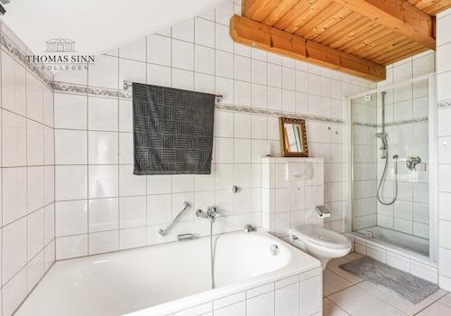 OG: Badezimmer wird noch modernisiert
