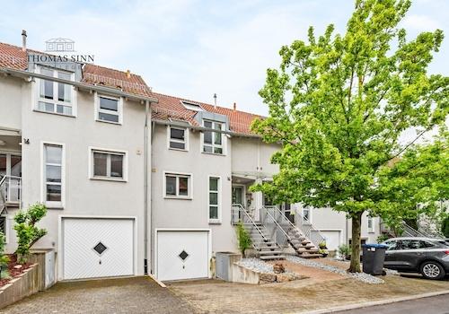 Straßenansicht