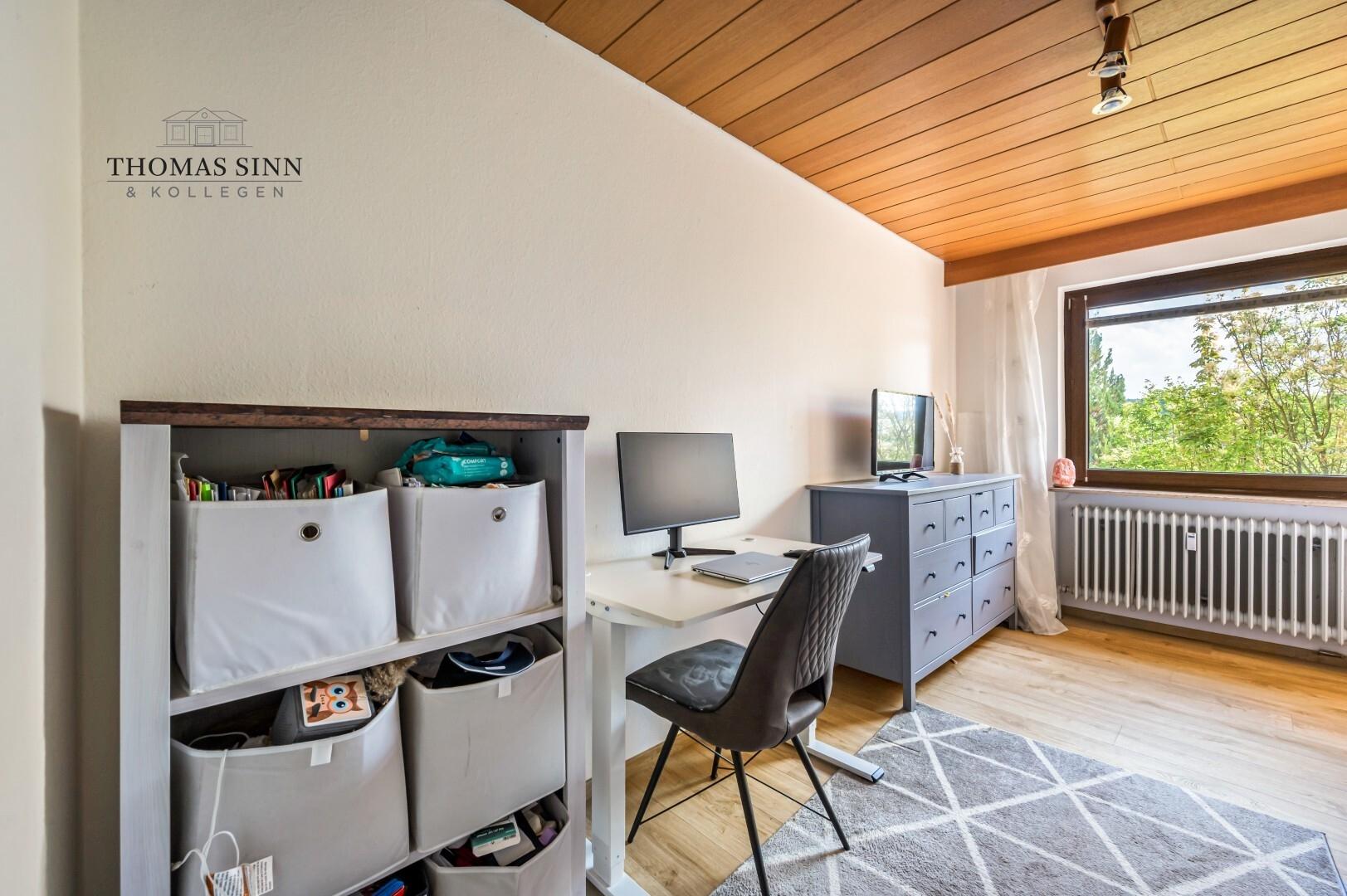 Kinderzimmer / Home-Office