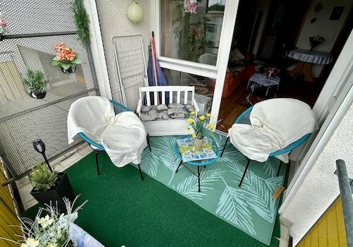 Balkon mit Markise