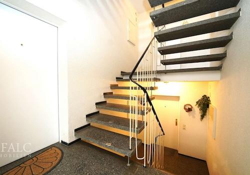 gepflegtes Treppenhaus