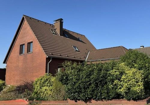 Frontansicht mit Anbau