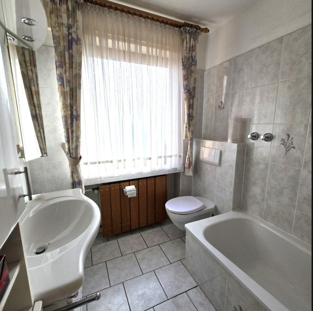 Badezimmer EG