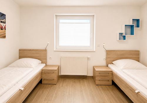 Schlafzimmer 1