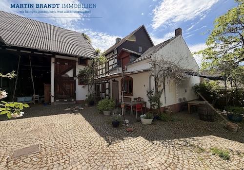 Sitzecke am Wohnhaus