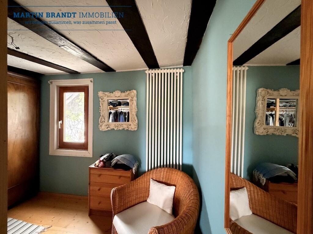 Schlaf- oder Ankleidezimmer im OG