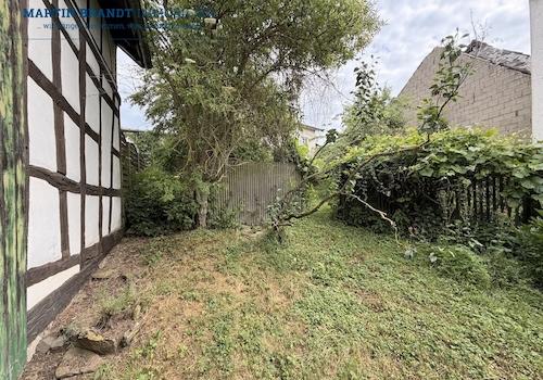 Scheunenrückseite mit Garten