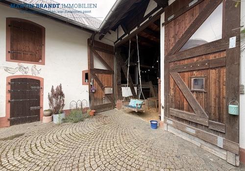 Zugang Stall und Scheune