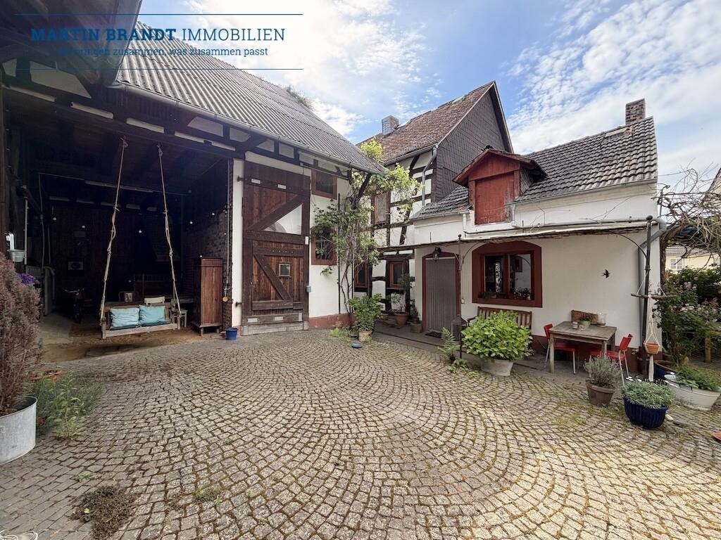 Wohnhaus und Zugang Scheune