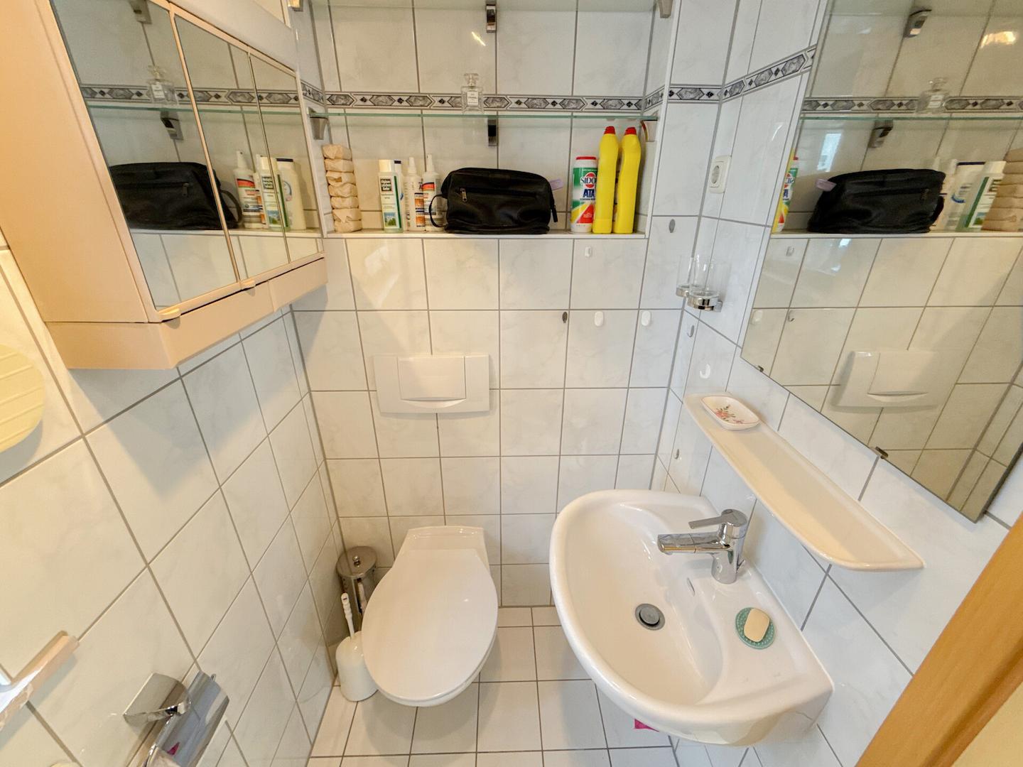 Haus 1 EG Duschbad