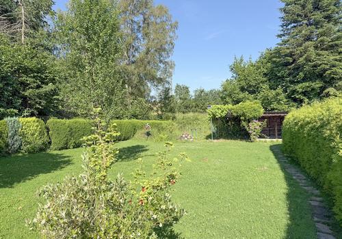 Hintere Gartenansicht
