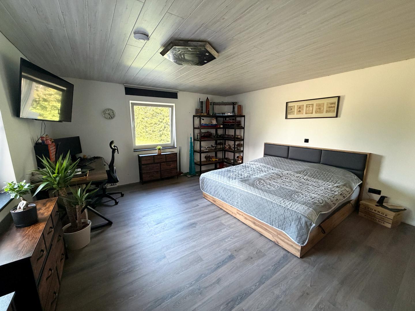 Schlafzimmer UG