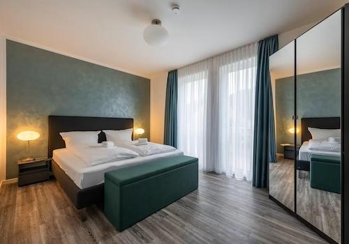 Schlafzimmer 1
