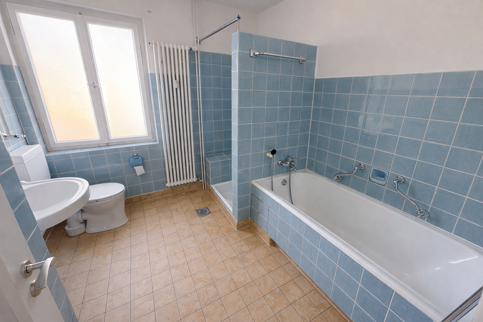 Duschbad mit Badewanne