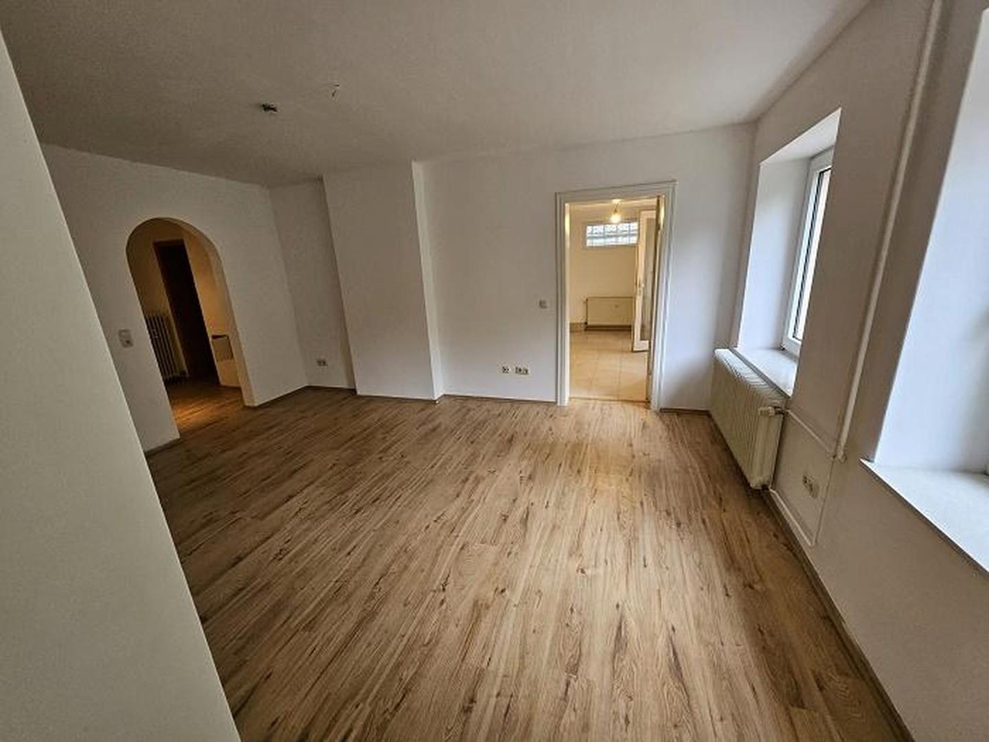 Wohnzimmer Souterrainwohnung