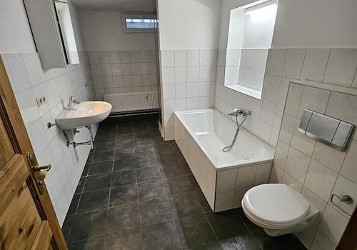 Badezimmer Souterrainwohnung