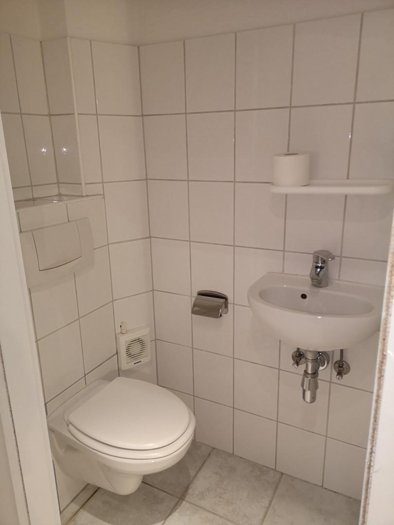 Gäste-WC EG/Gewerbe