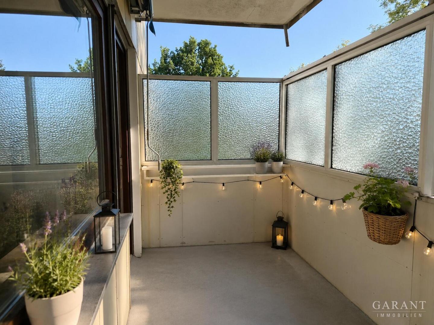 großer Balkon