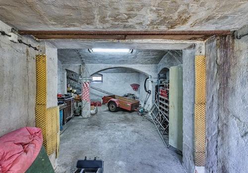 Garage im Anbau