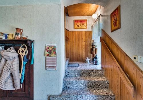 Treppe zum Obergeschoss