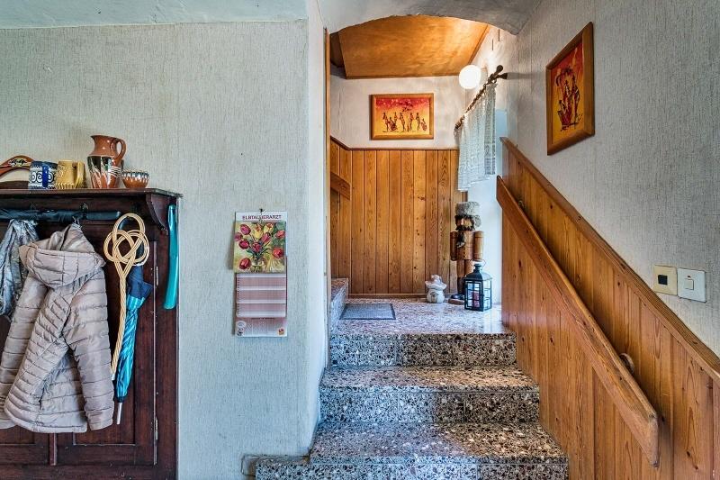 Treppe zum Obergeschoss