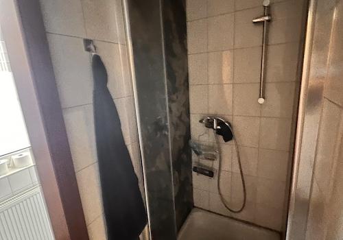 Halle 3 Dusche EG