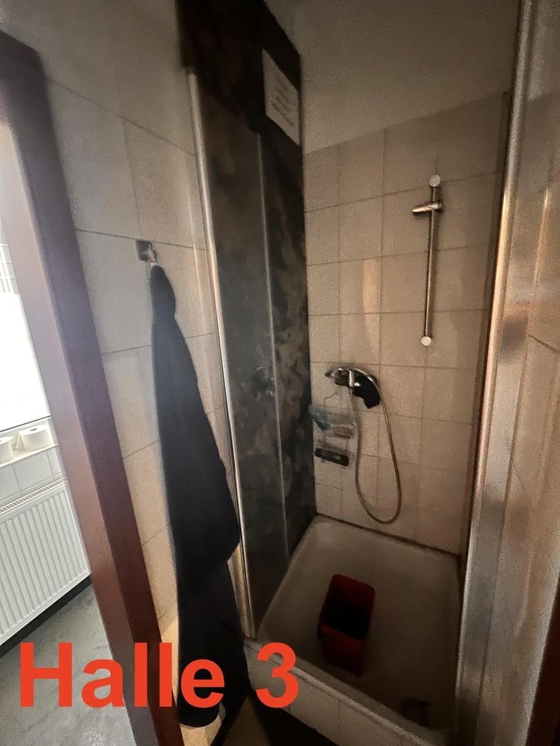 Halle 3 Dusche EG
