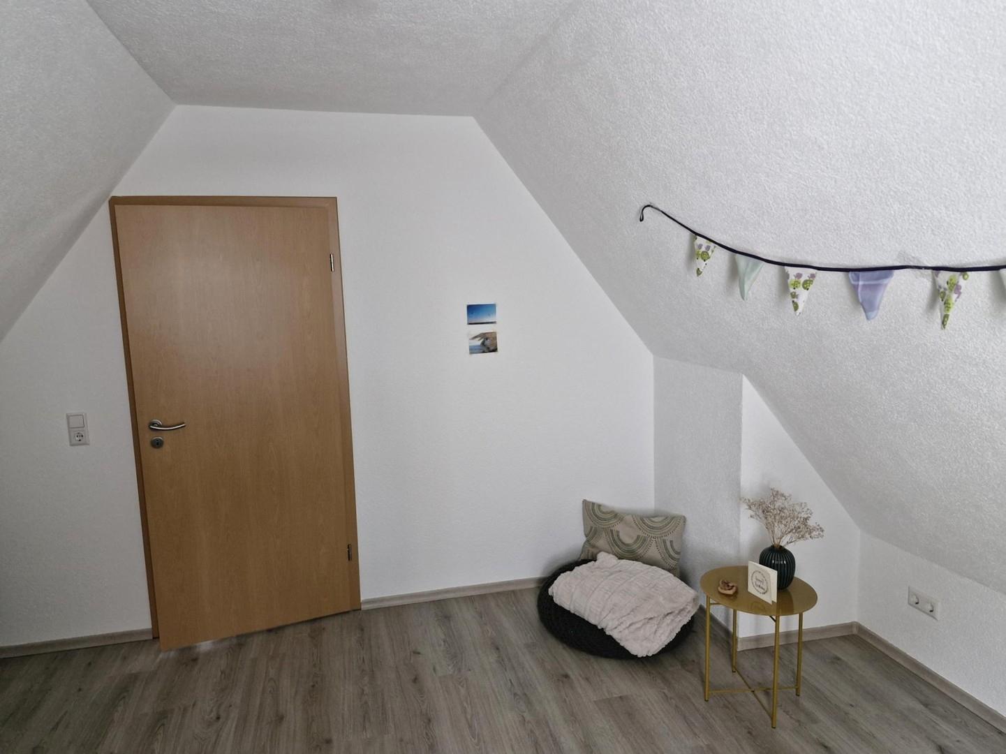 Zimmer links