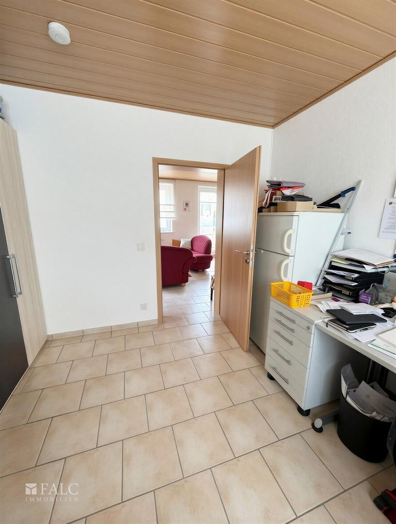 Büro 1 