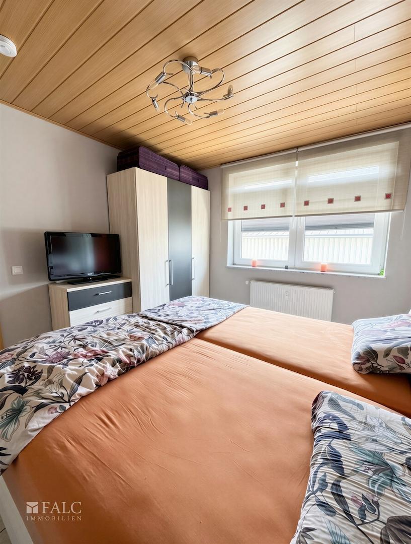 Schlafzimmer 1 