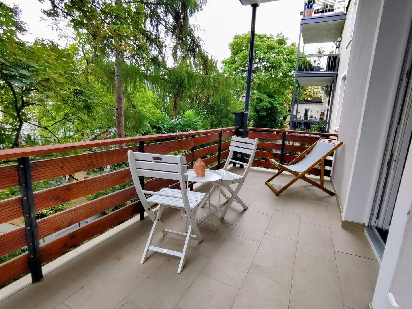 Balkon ins Grüne
