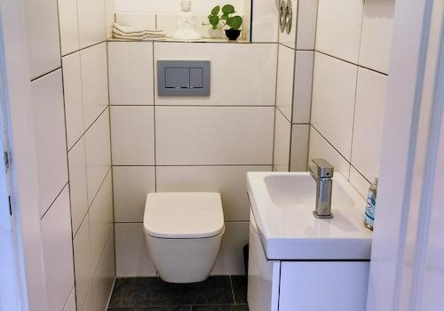 Modernes Gäste-WC