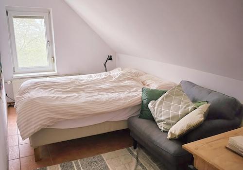 kleines Zimmer 1. OG