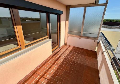 Überdachter Balkon