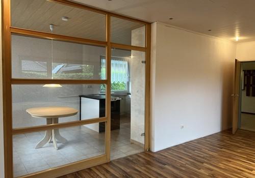 Wohnzimmer Blick in die Küche