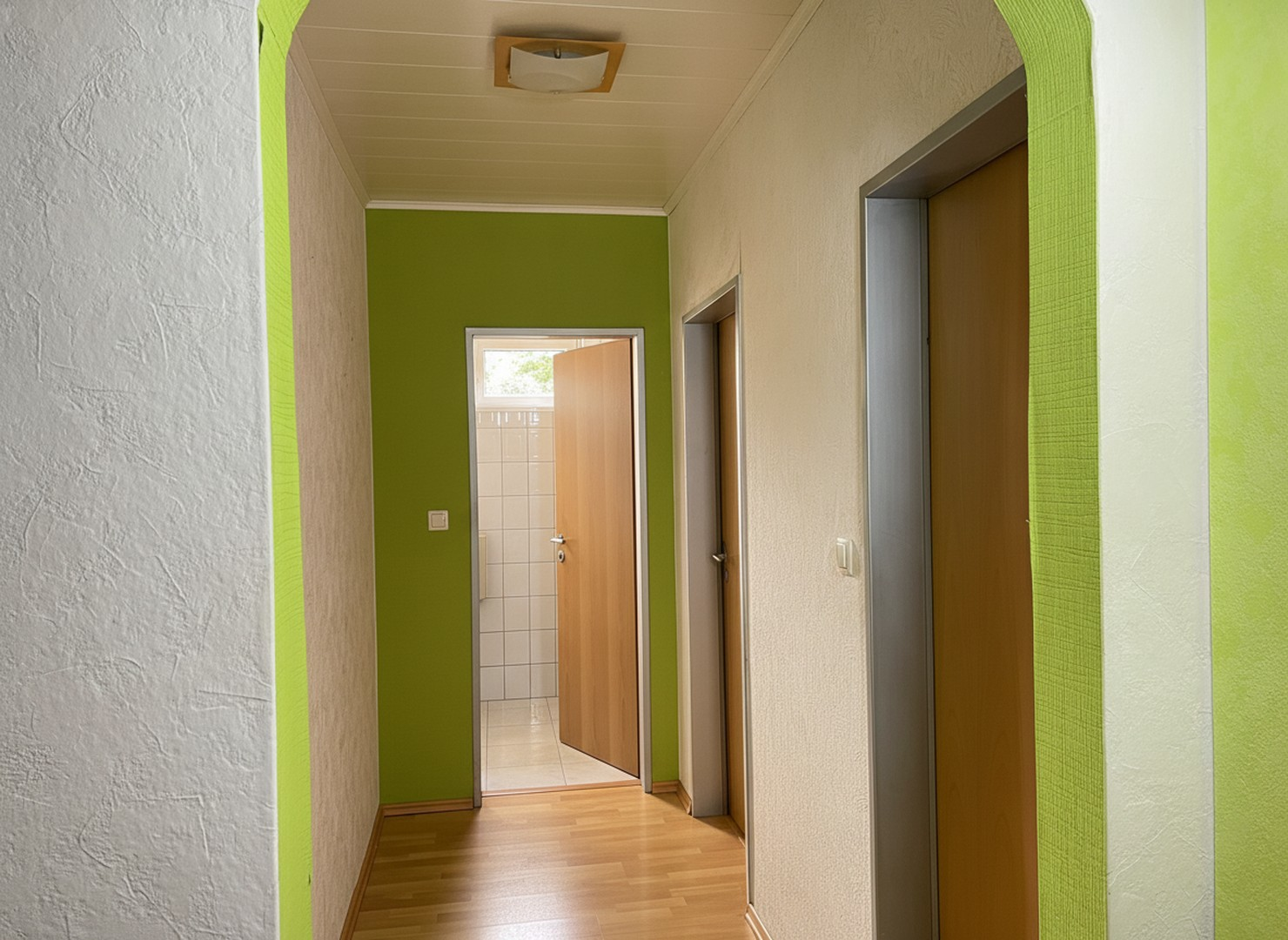 Flur EG zu Schlafzimmer & Bad