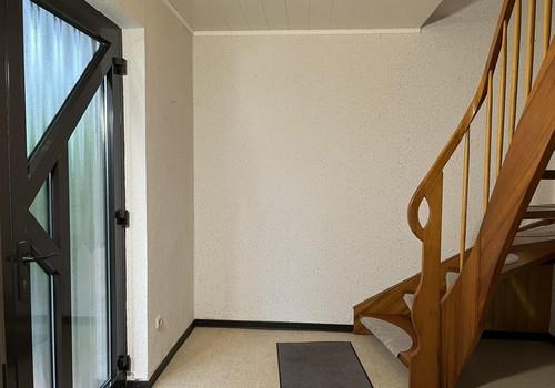 2. Eingang, Treppe zum OG
