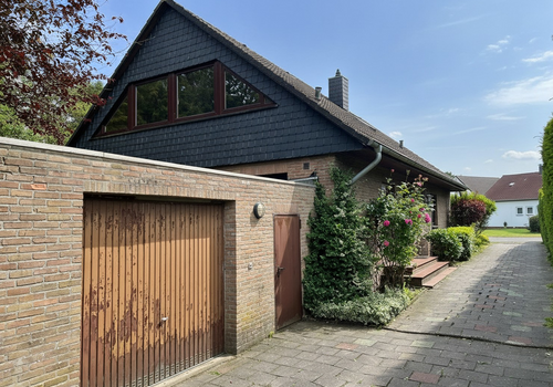 Garage & Einfahrt