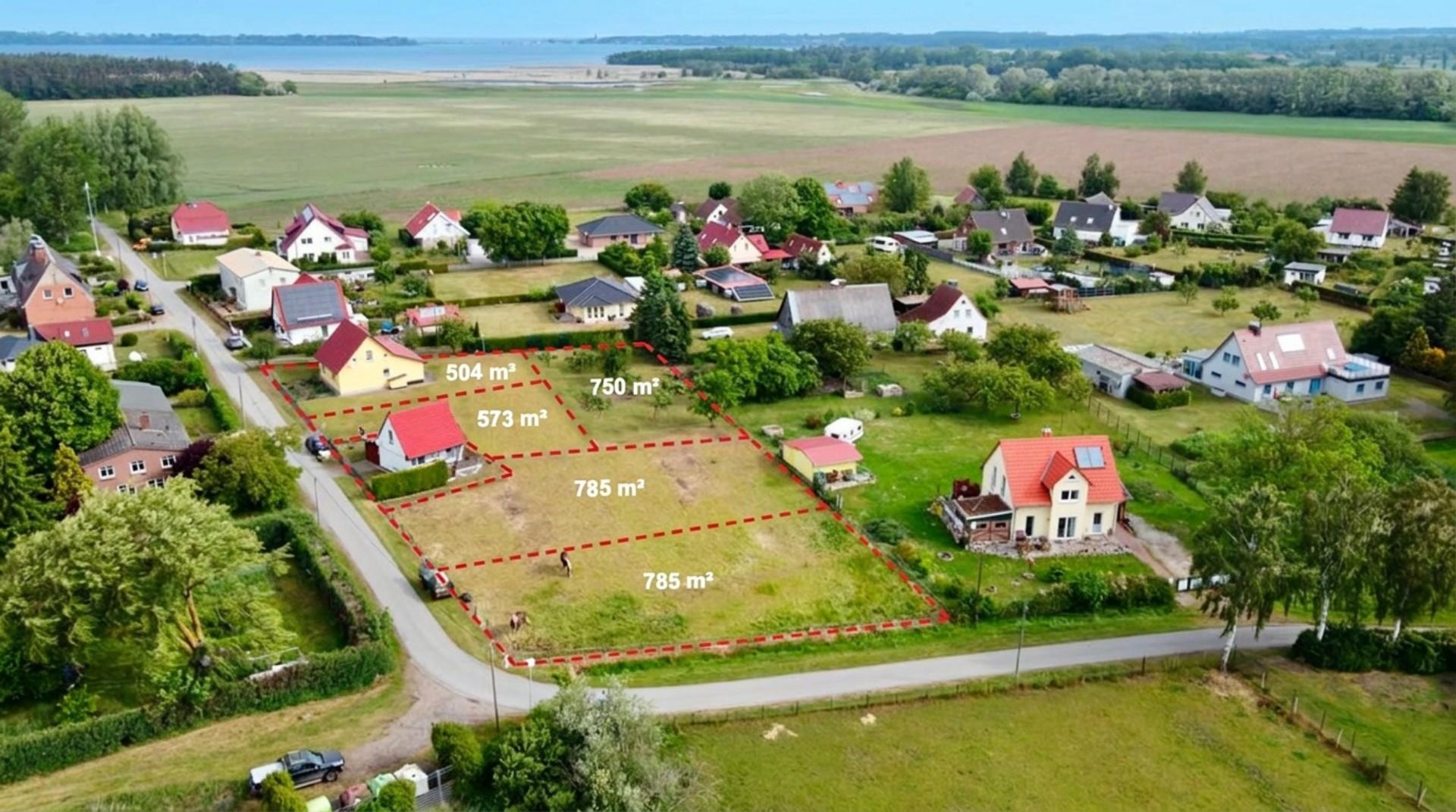 Luftbild mit Grundstücken